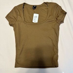 BNWT brown basic short sleeve top